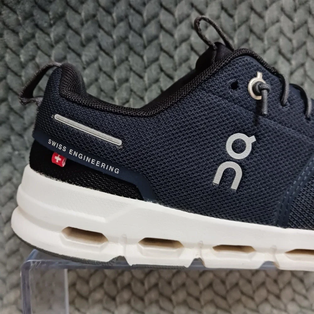On Running Cloud Sky Midnight Black GS Walking Running Sneakers Shoes Size 5Y
